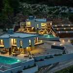 Modern Mare At Sea In Peljesac Villa
