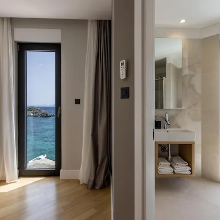 Modern Mare At Sea In Peljesac * Trstenik (Dubrovnik-Neretva)