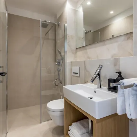 Modern Mare At Sea In Peljesac * Trstenik (Dubrovnik-Neretva)