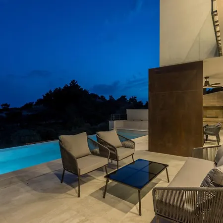 Modern Mare At Sea In Peljesac Villa