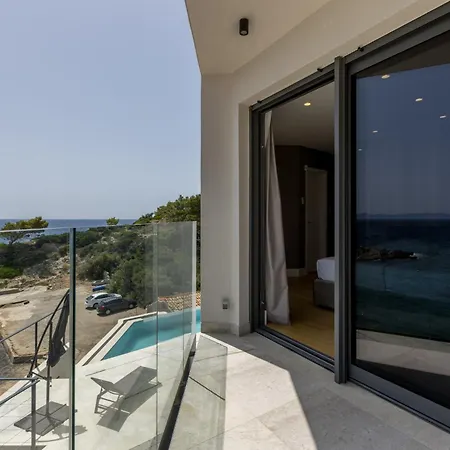 Modern Mare At Sea In Peljesac