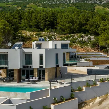 Modern Mare At Sea In Peljesac *